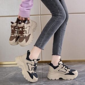Spring style small foot light sports shoes