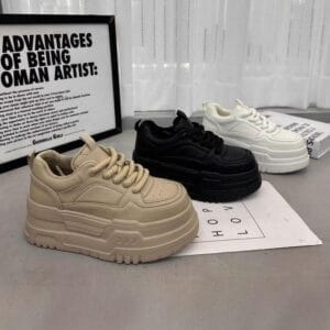 Height-increasing bread shoes